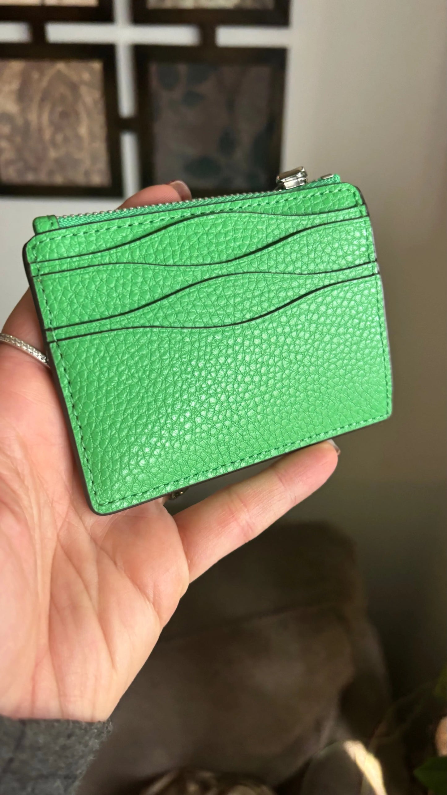 Authentic COACHTOPIA Green Leather zip top Card Holder with keychain Ruby Luxury