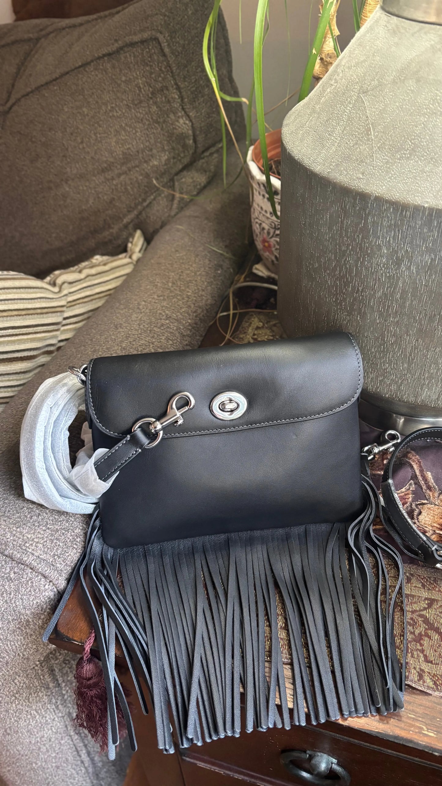 Authentic COACH 1964 leather fringe flap Turnlock Crosby or shoulder Ruby Luxury