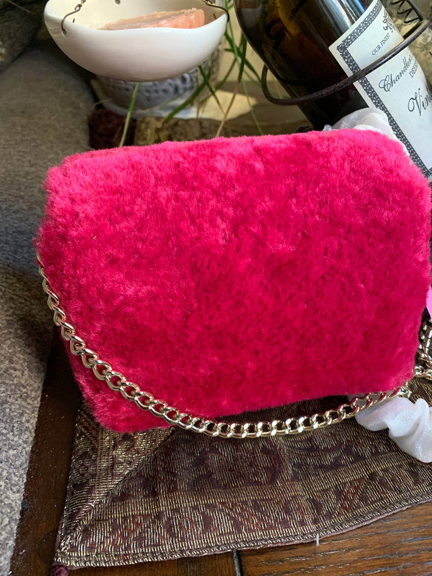 Authentic KATE SPADE FAUX FUR TURNLOCK Small CLUTCH/Crossbody Ruby Luxury