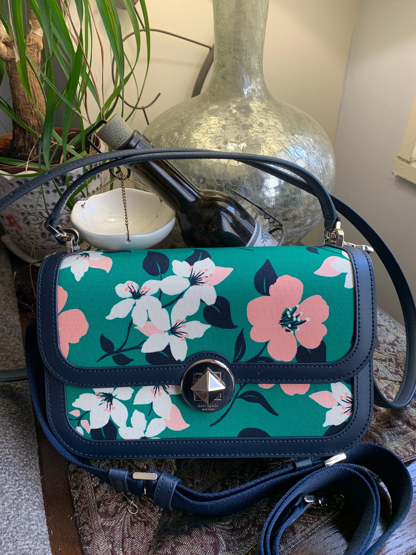 Authentic KATE SPADE Leather/Floral canvas turnlock flap Crosby w 2 straps Ruby Luxury