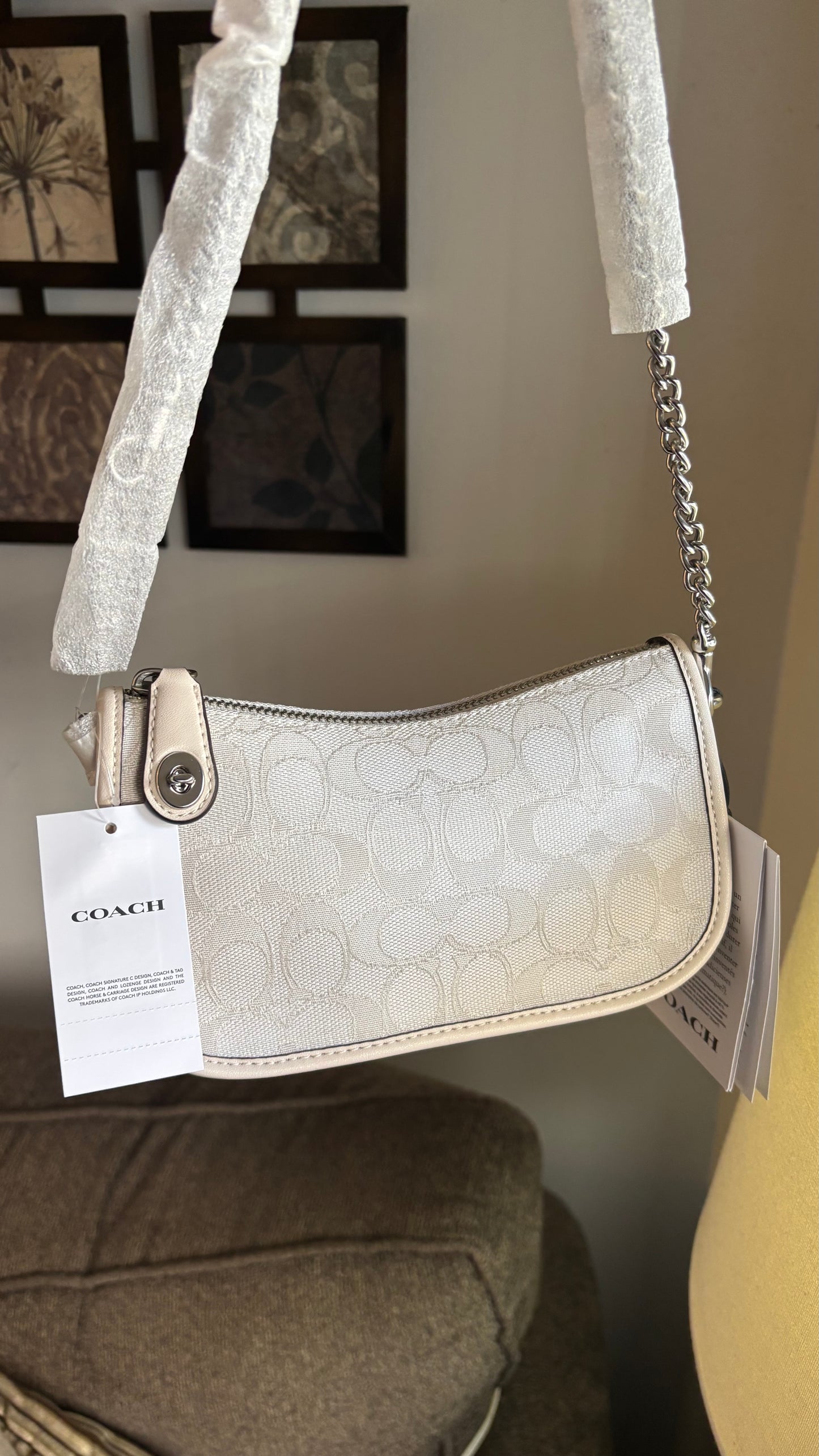 Authentic COACH 1941 signature Jacquard /Glovetanned Leather turnlock zip closure shoulder/Crosby/Clutch Ruby Luxury