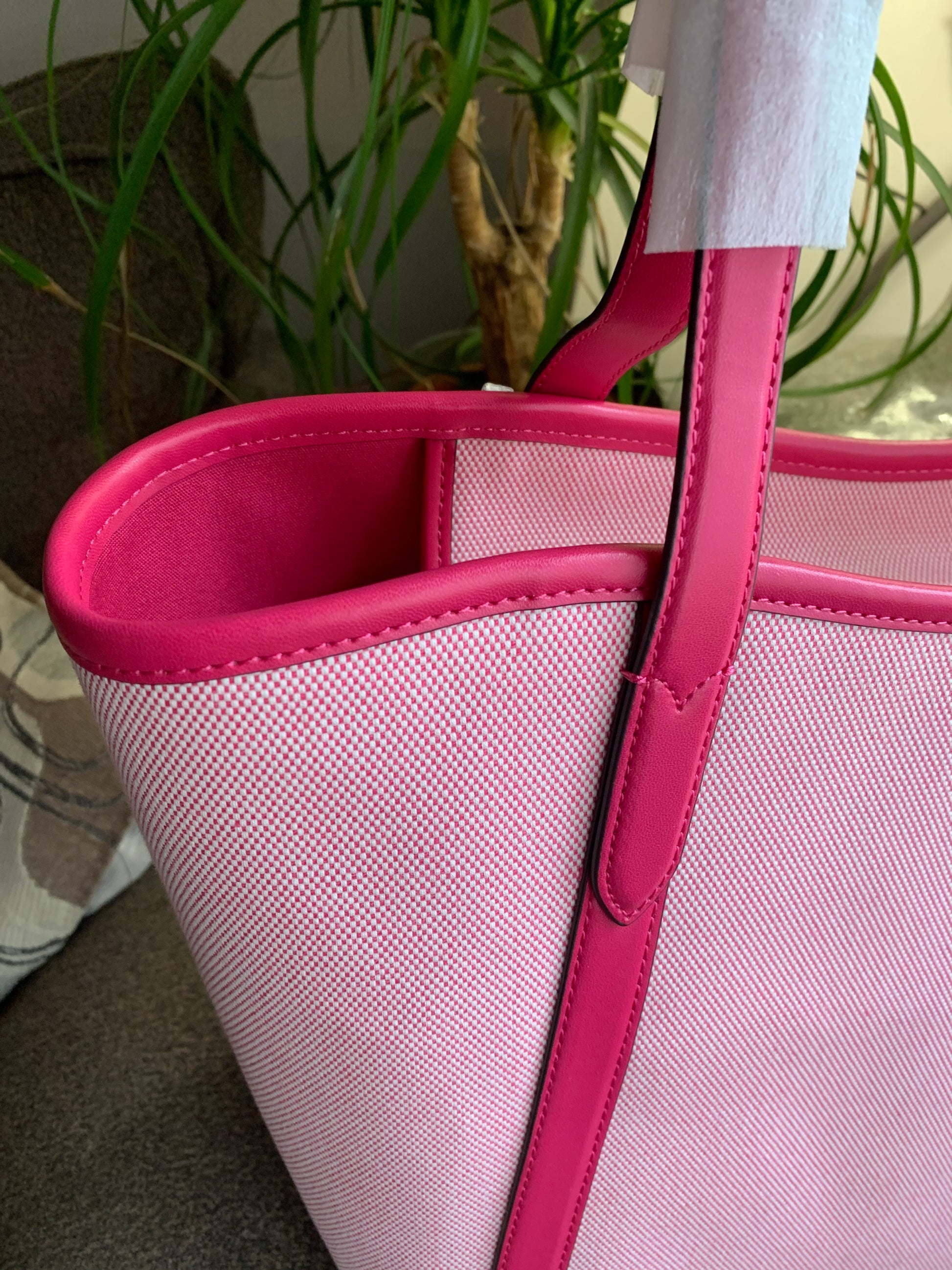 Authentic KATE SPADE Leather/canvas zip tote Ruby Luxury
