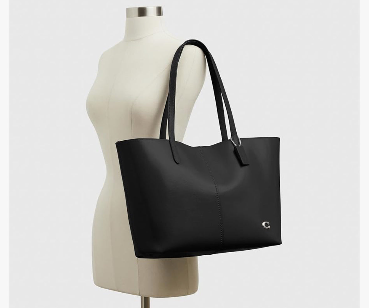 Authentic COACH 1941 patent Leather magnetic closure large Tote Bag Ruby Luxury