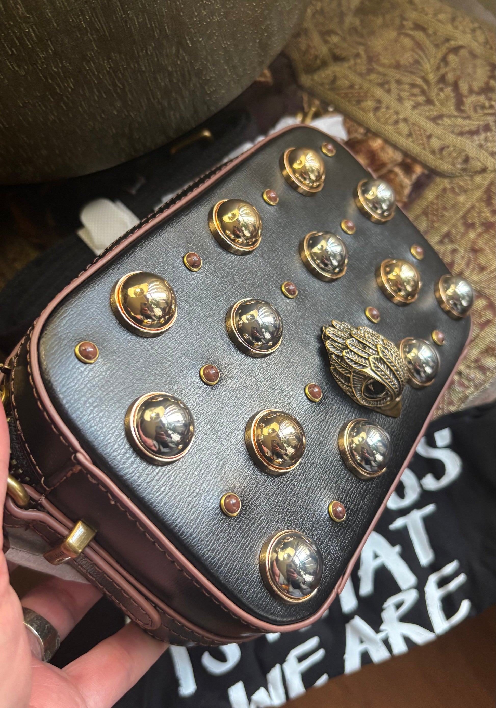 Authentic KURT GEIGER LONDON leather studs Eagle head zip top crossbody Ruby Luxury