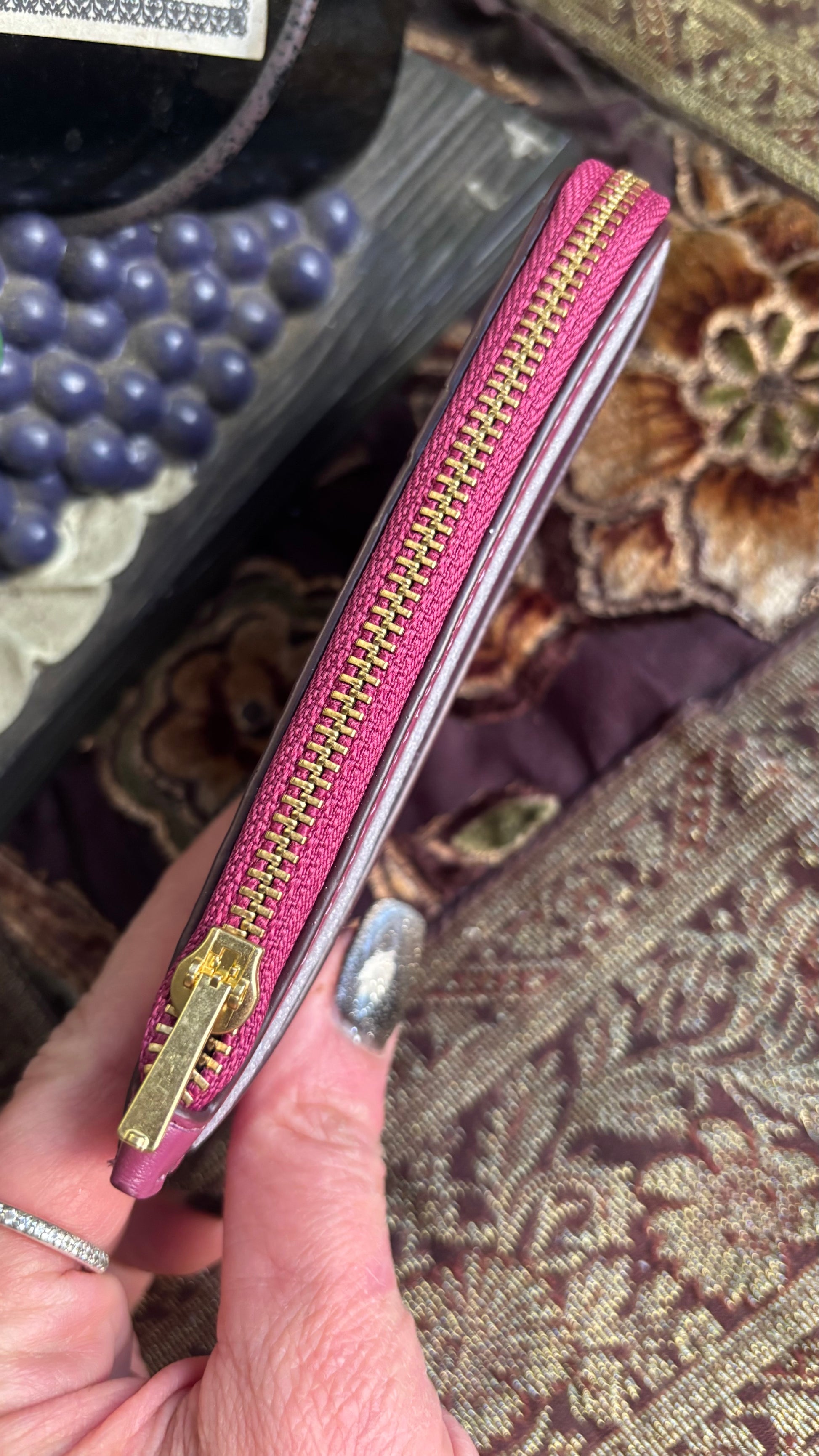 Authentic COACH 1941 calf leather zip around card holder Ruby Luxury