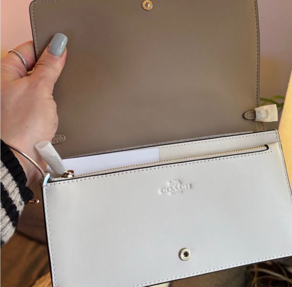 Authentic COACH crossbody Smooth glitter stars  flap crossbody with a card holder - Ruby Luxury