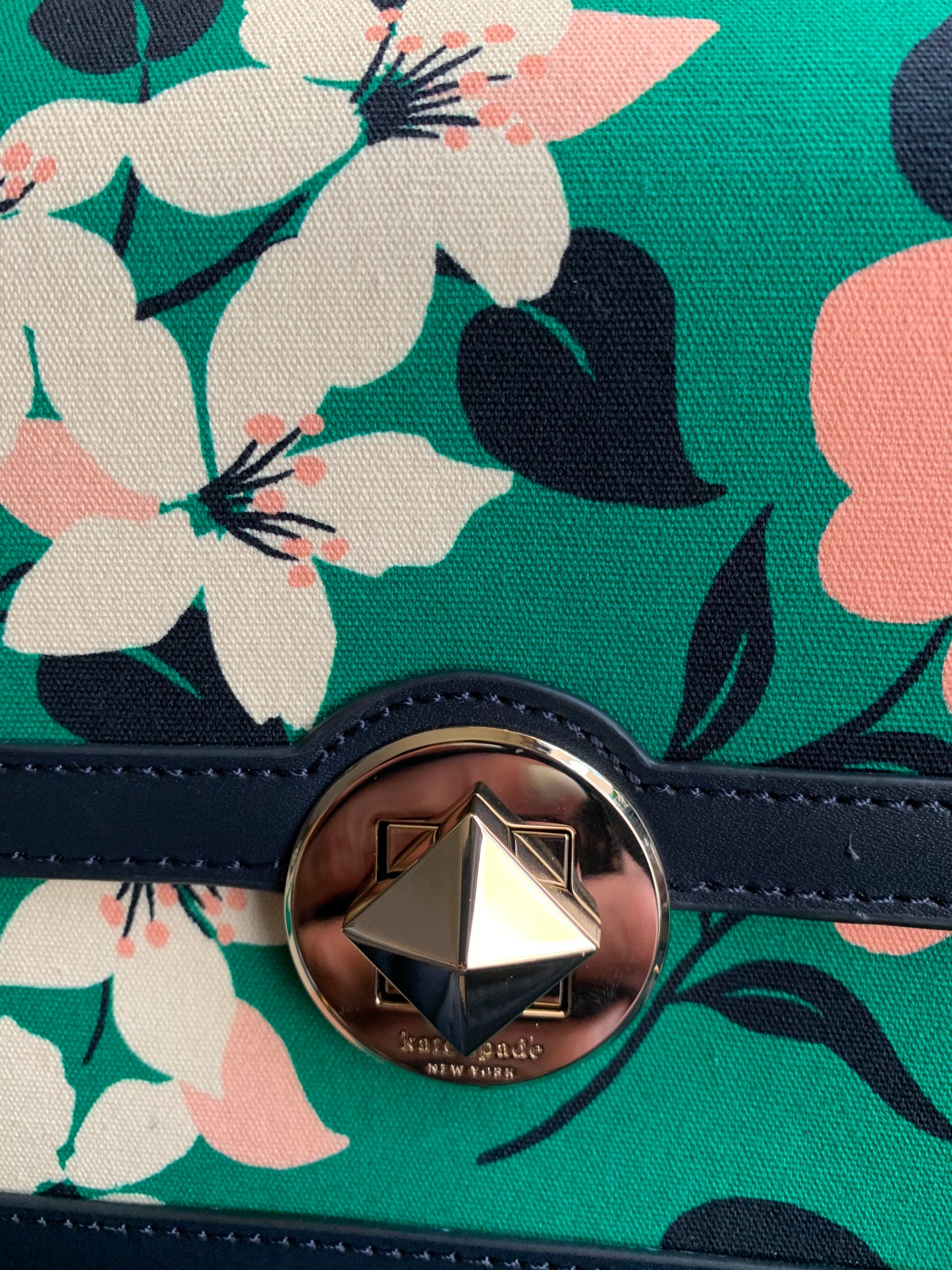 Authentic KATE SPADE Leather/Floral canvas turnlock flap Crosby w 2 straps Ruby Luxury
