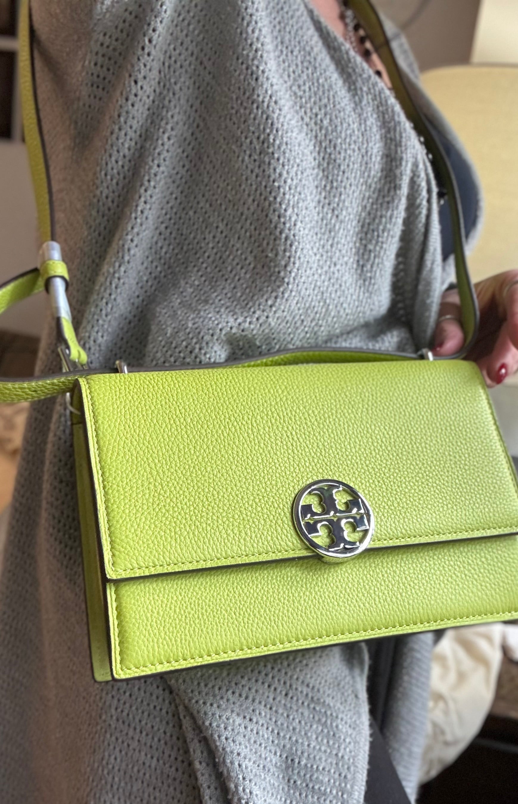 Authentic TORY BURCH Leather Double T magnetic flap shoulder/Crosby convertible L.Edition Ruby Luxury
