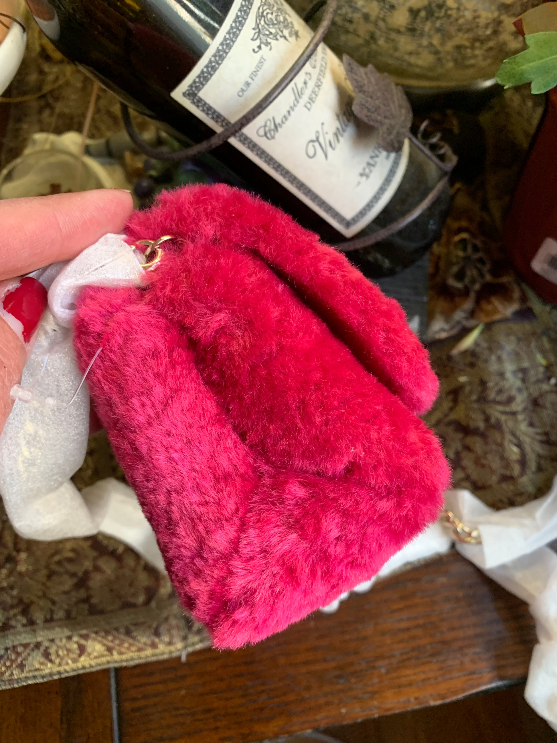 Authentic KATE SPADE FAUX FUR TURNLOCK Small CLUTCH/Crossbody Ruby Luxury