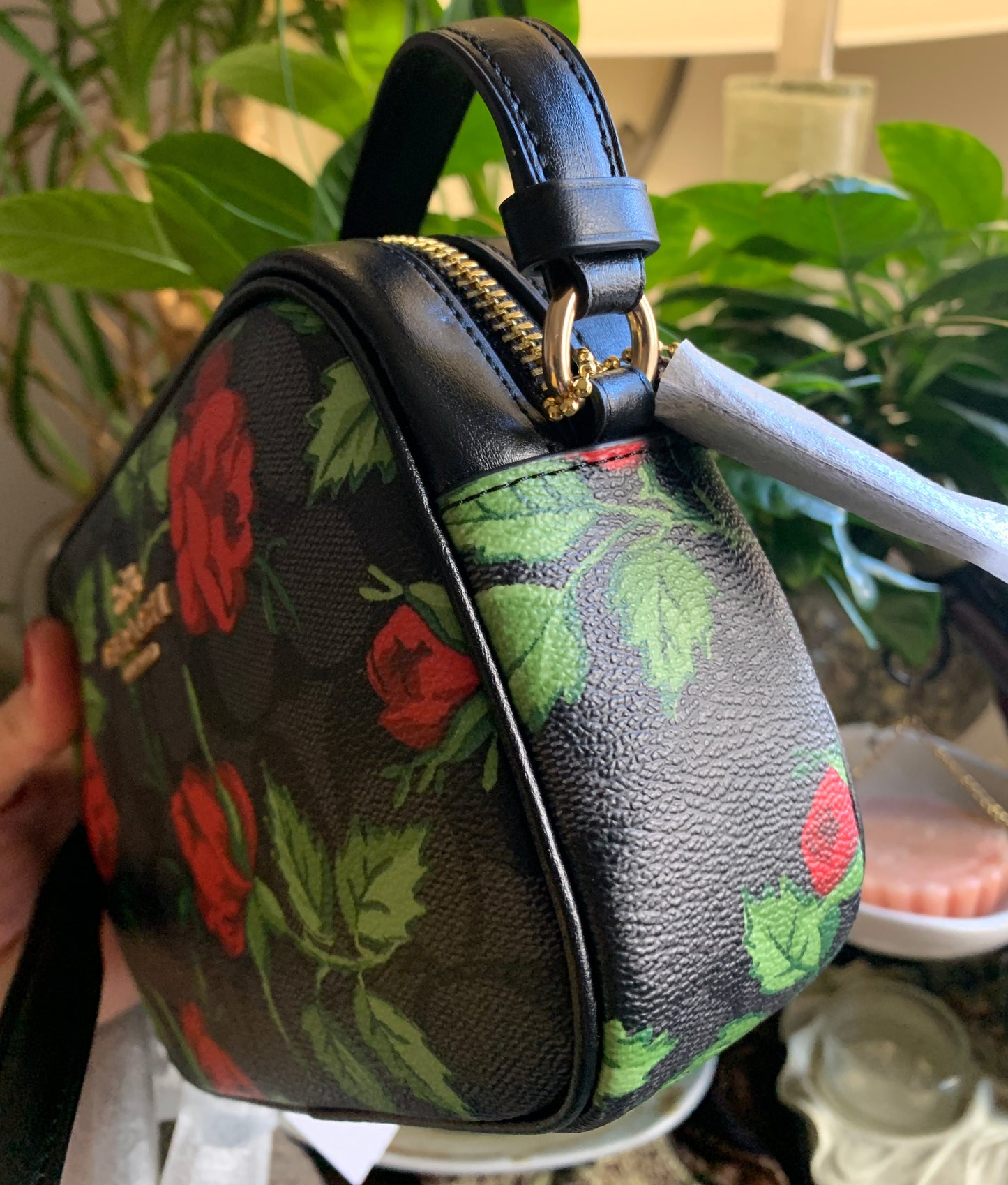 Authentic COACH Limited edition Snowwhite Leather/floral coated zip top Crosby Ruby Luxury