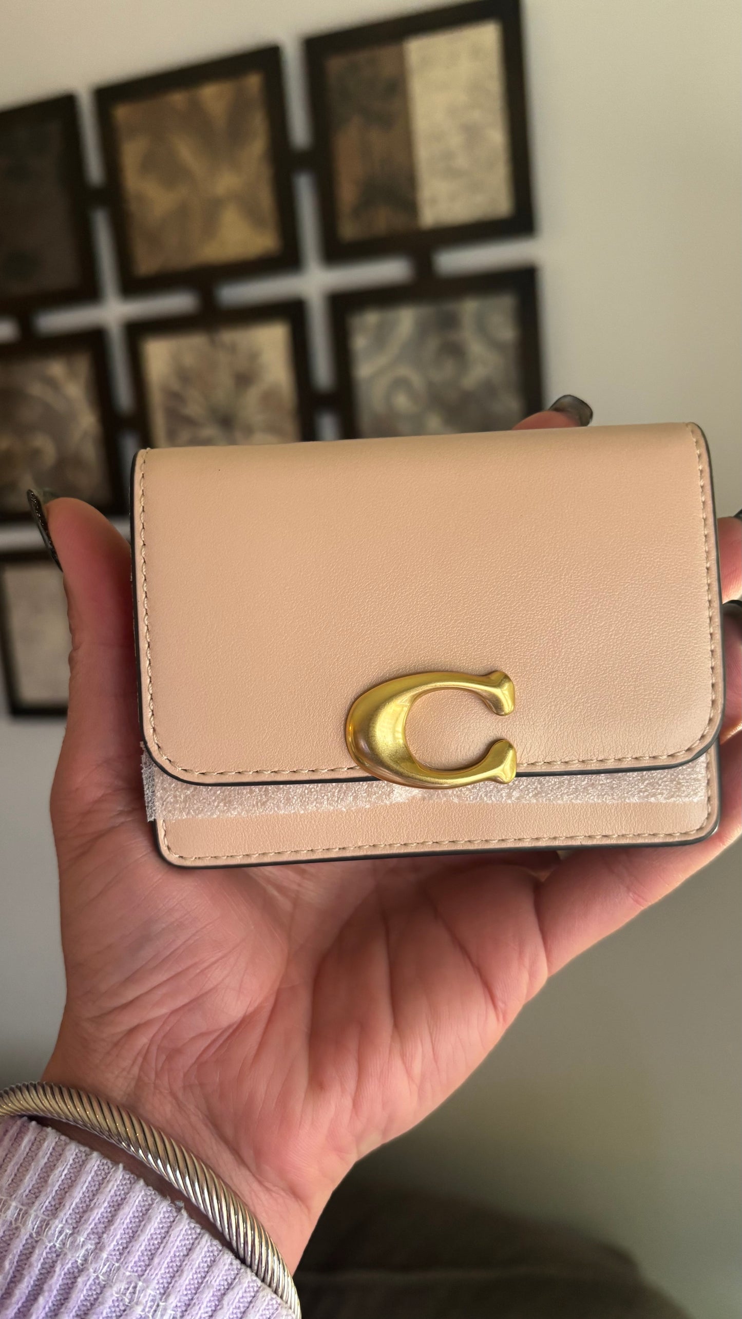 Authentic Coach 1941 leather Tan and Gold Card magnetic Flap wallet Ruby Luxury