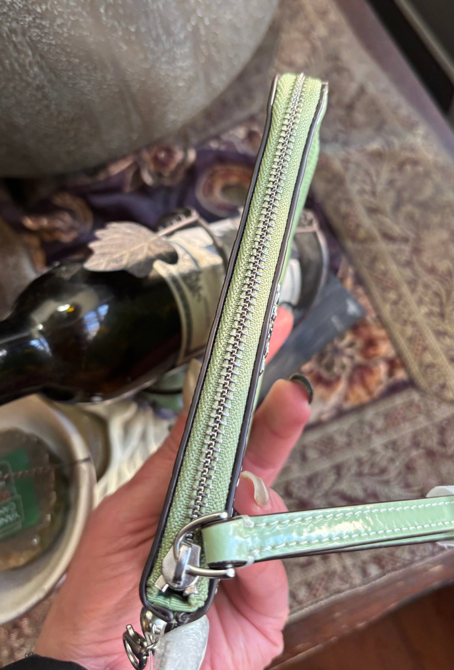 Authentic COACH patent signature leather zip top wristlet with a heart charm  New with tags - Ruby Luxury