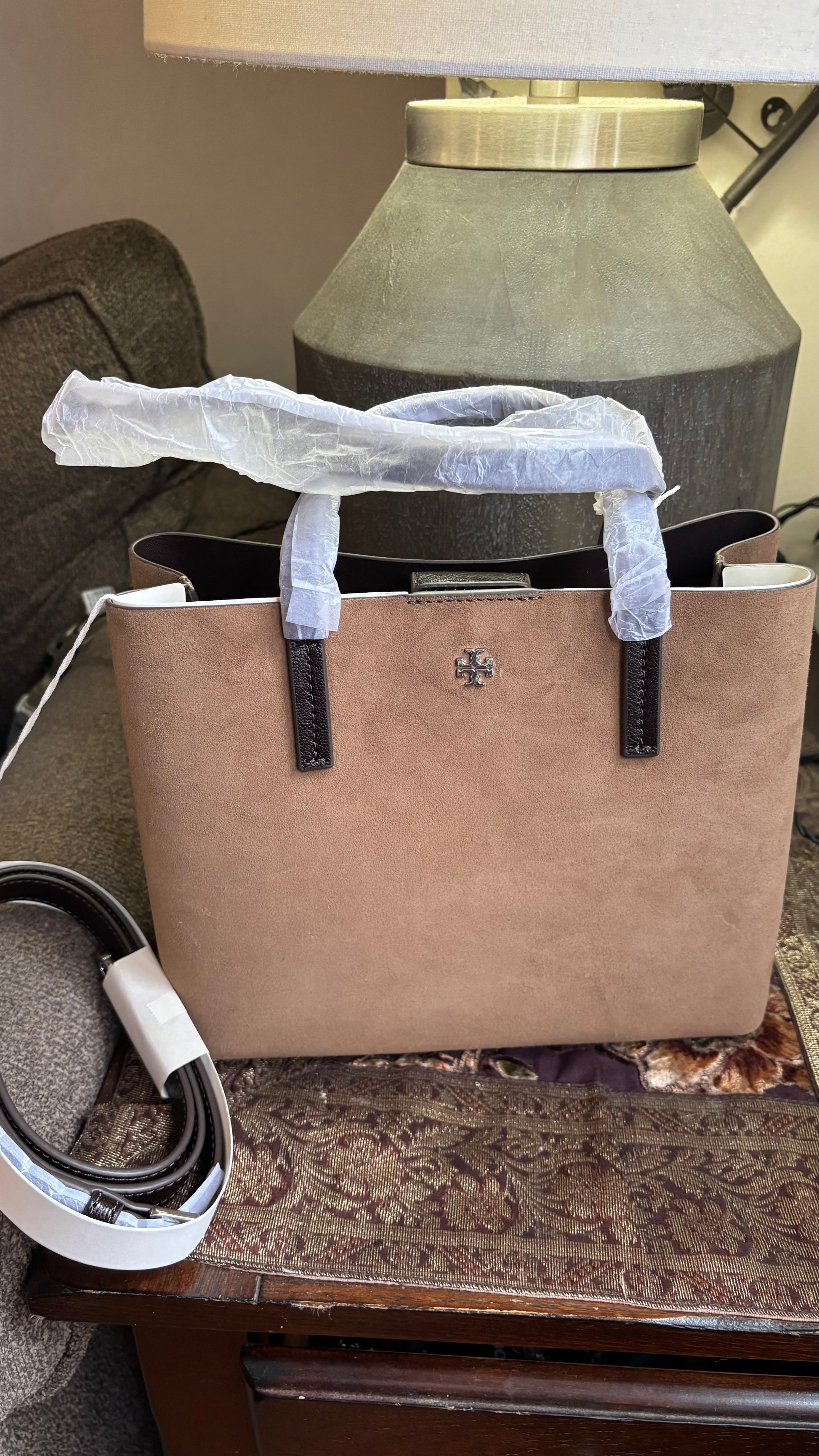 Authentic Tory Burch Suede /leather magnetic closure 2 compartments crossbody Ruby Luxury