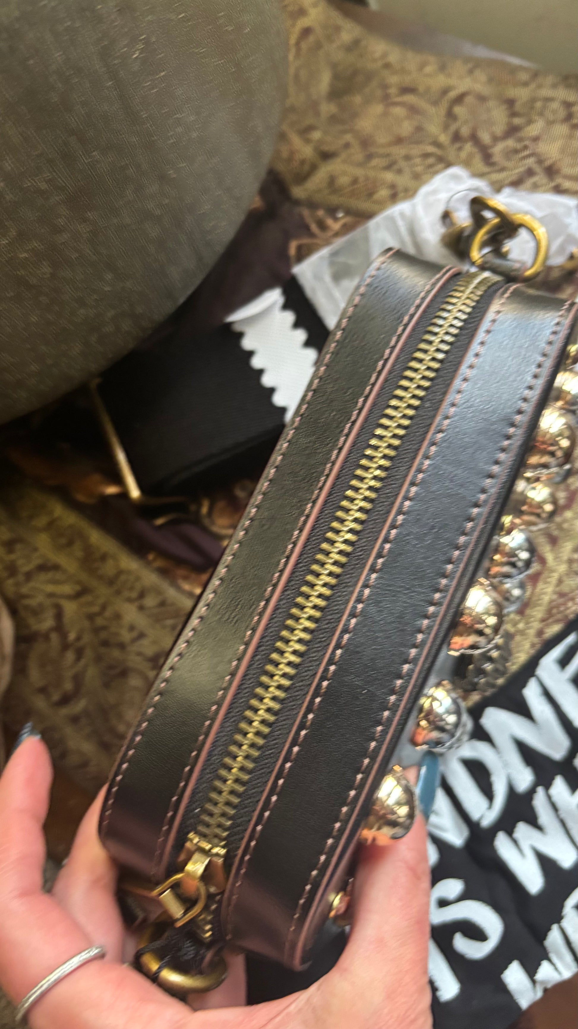 Authentic KURT GEIGER LONDON leather studs Eagle head zip top crossbody Ruby Luxury