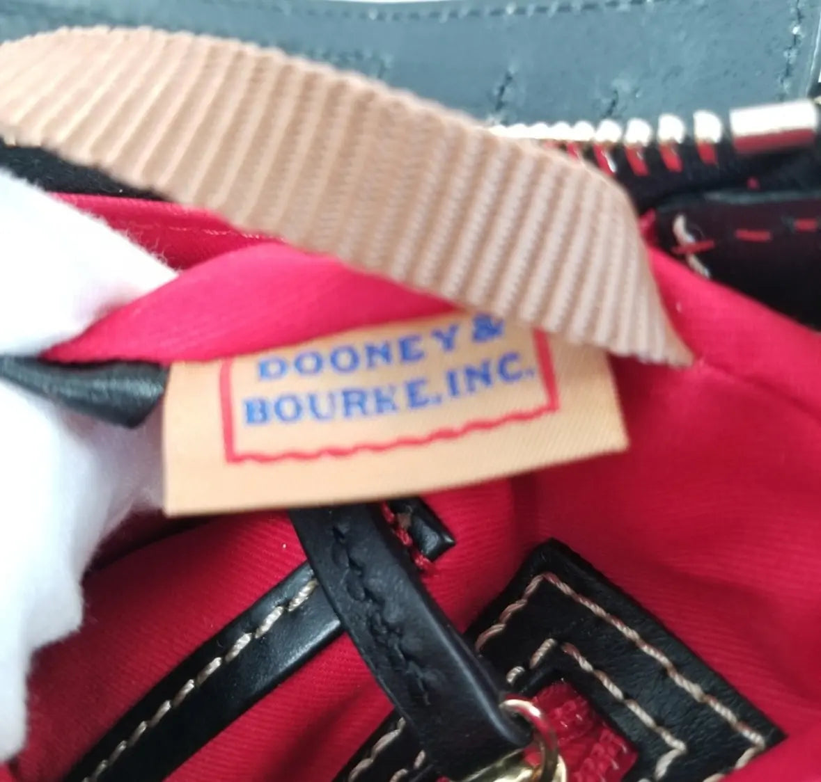 Authentic Dooney & Bourke leather Zebra Print zip top shoulder Bag Ruby Luxury
