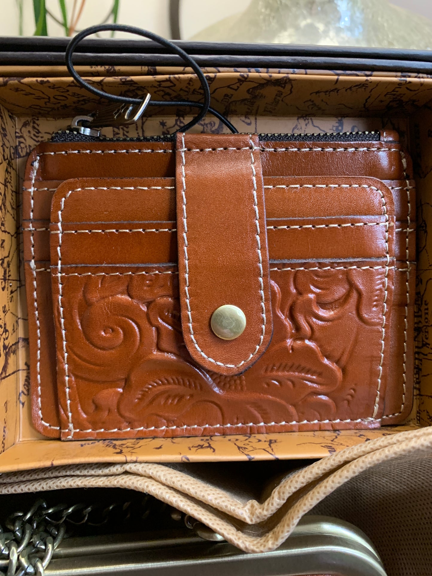Authentic PATRICIA NASH FULL GRAIN LEATHER DEEP EMBOSSED GRAPE LEAF LOGO FRAME CROSBY/CLUTCH AND A SMALL WALLET SET Ruby Luxury