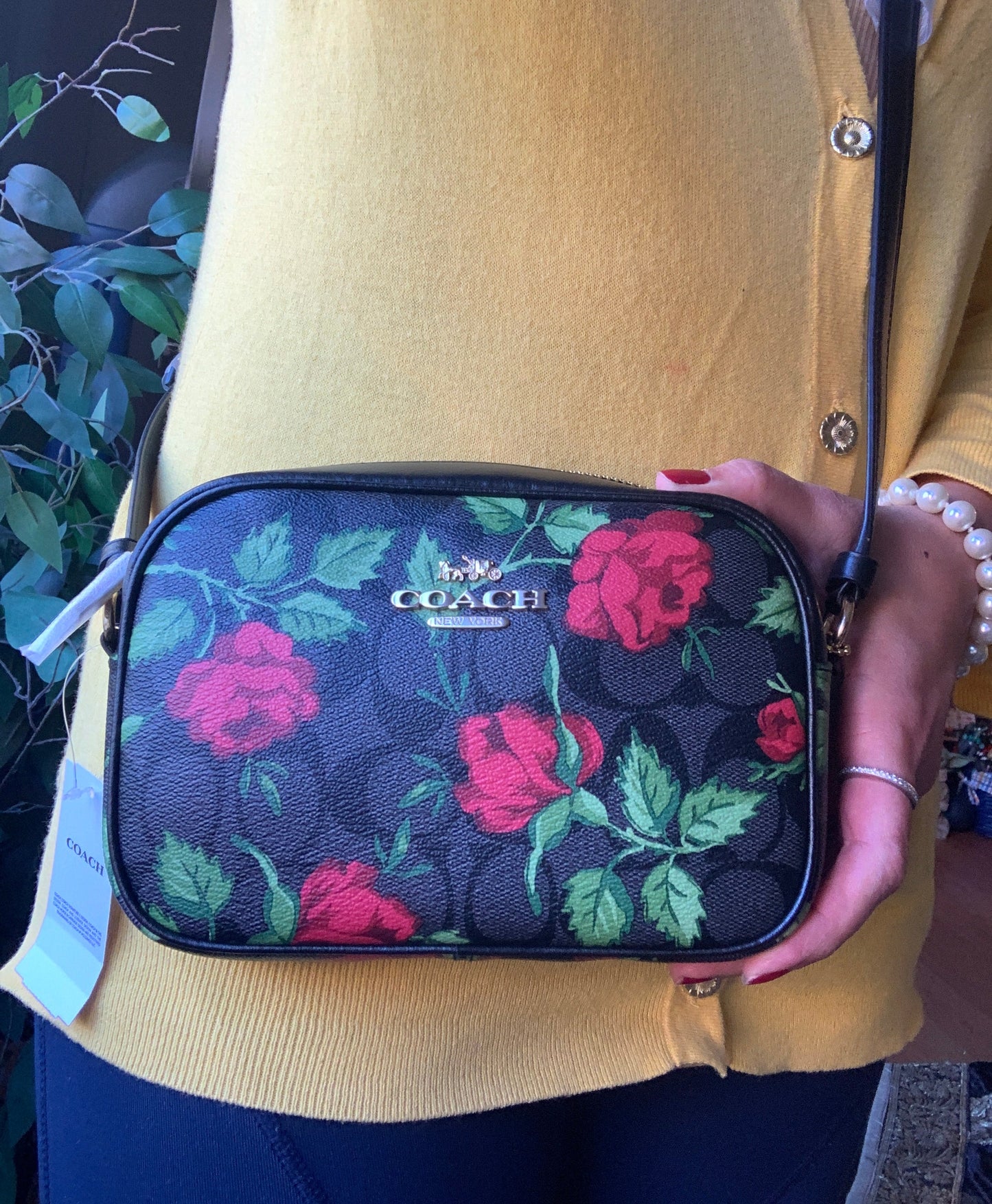 Authentic COACH Limited edition Snowwhite Leather/floral coated zip top Crosby Ruby Luxury