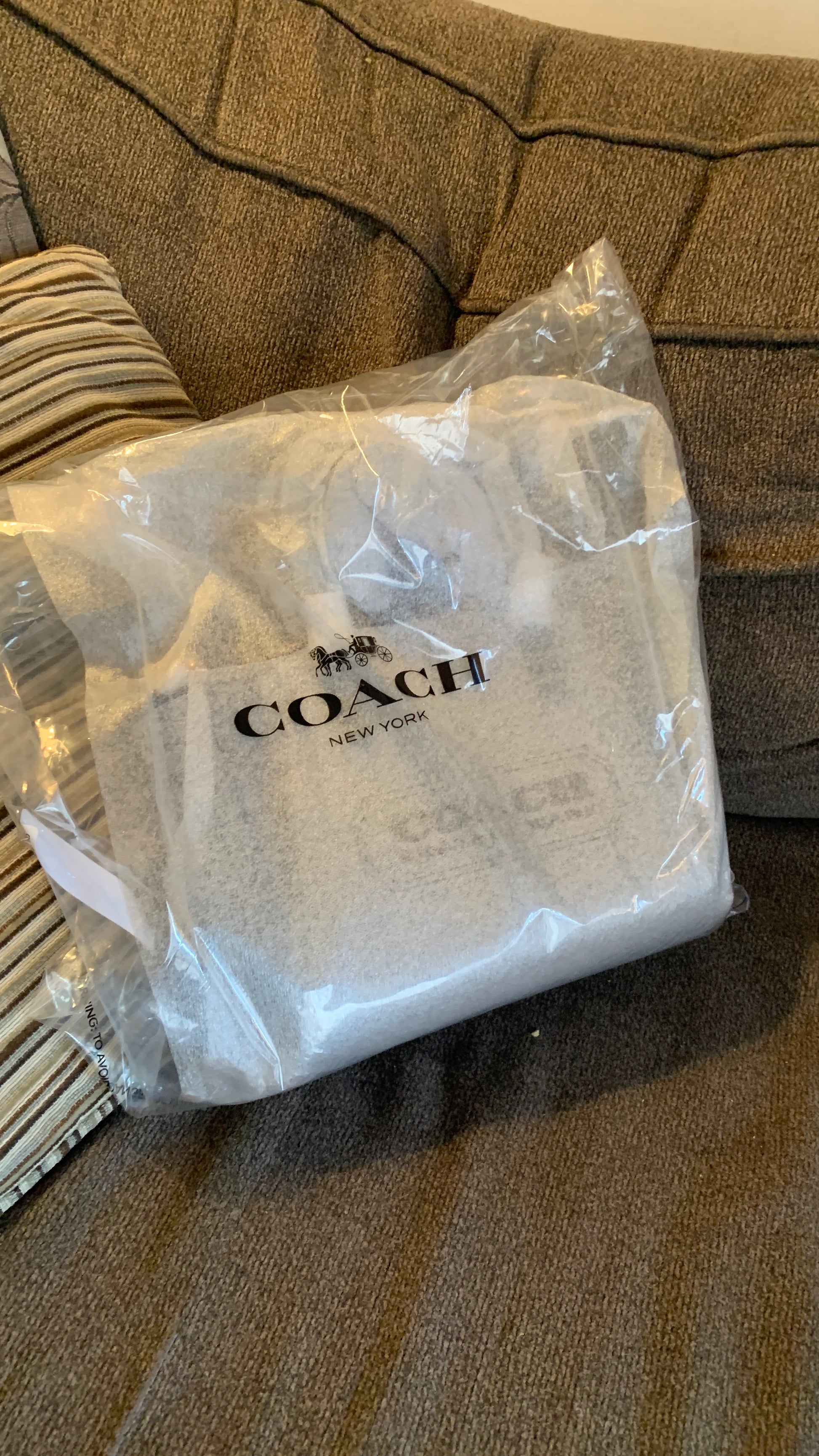 Authentic COACH 1941 jacquard/calf leather logo zip top satchel/Crossbody Ruby Luxury