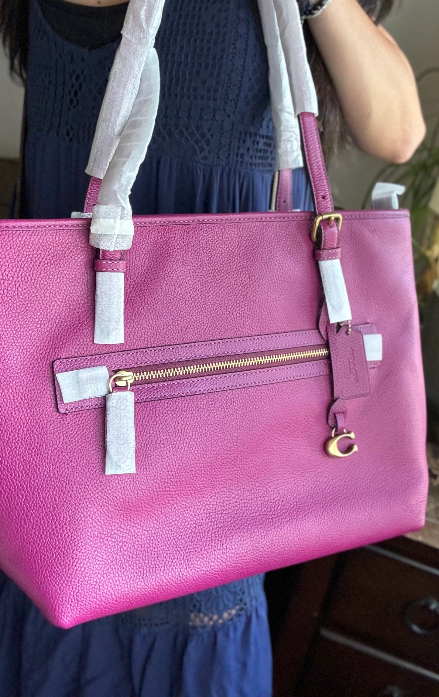 Authentic COACH 1941 pebbled leather zip top Tote Ruby Luxury