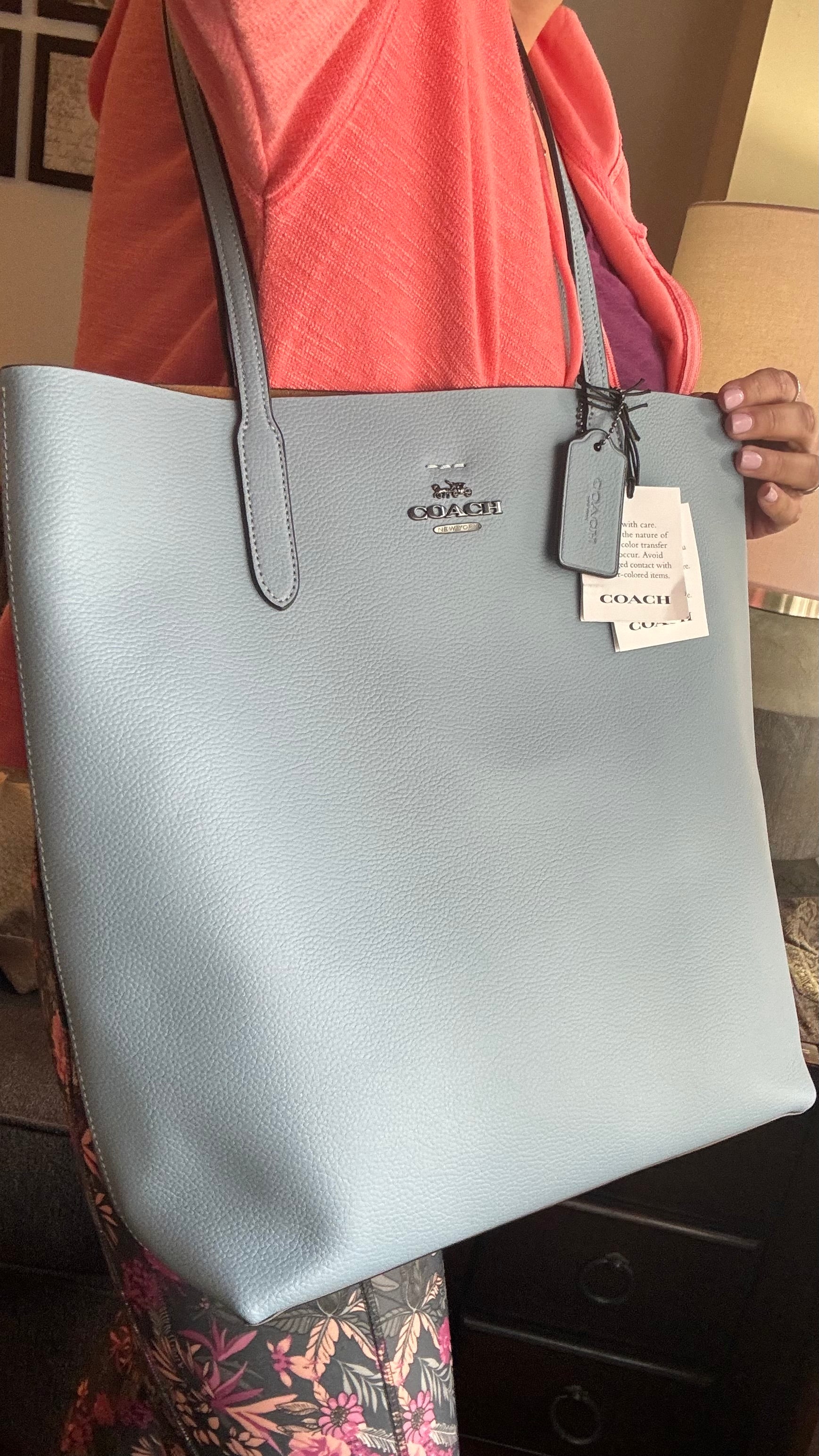 Authentic COACH Pebbled leather/suede snap long Tote
New with tags Ruby Luxury