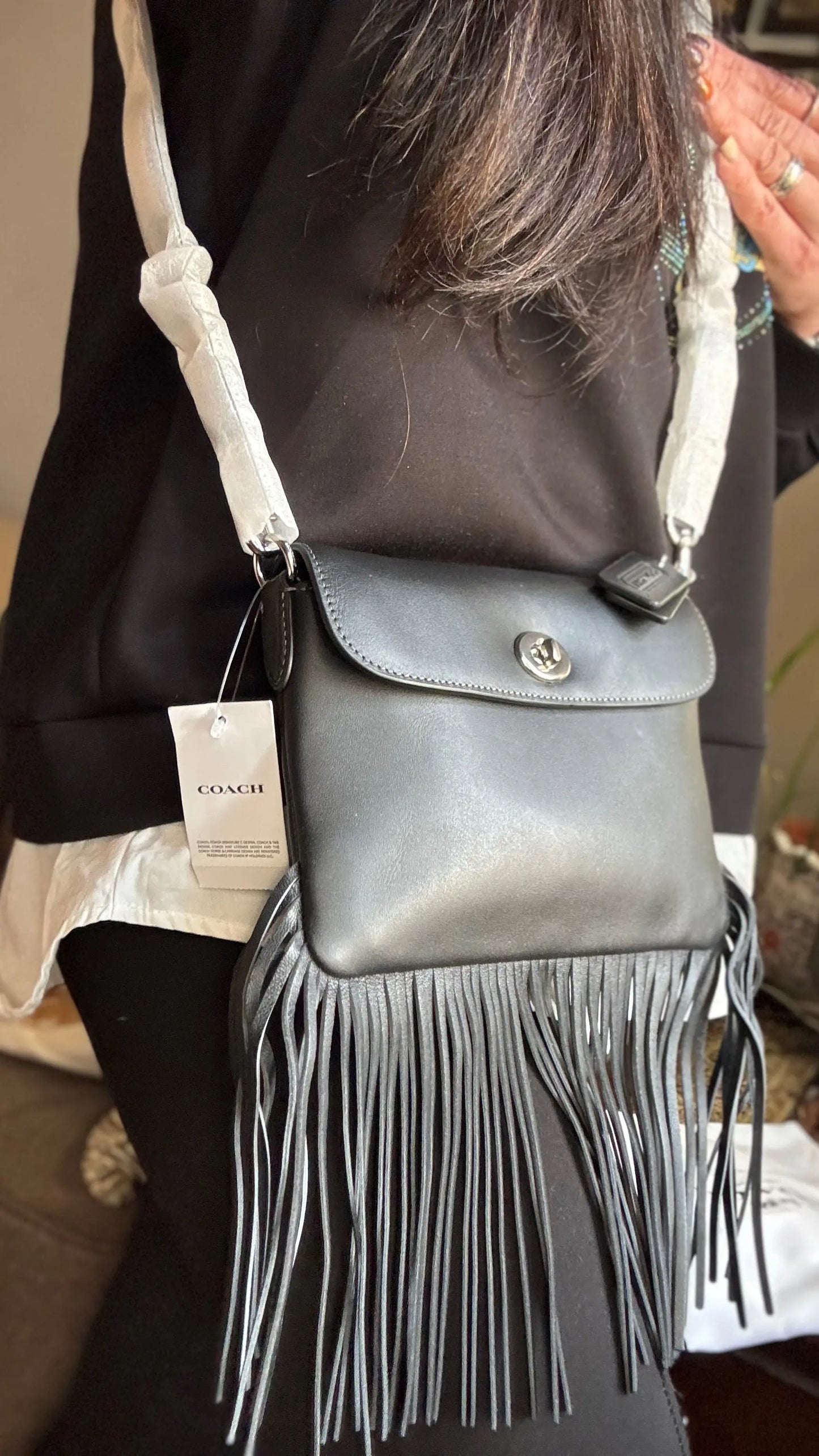Authentic COACH 1964 leather fringe flap Turnlock Crosby or shoulder Ruby Luxury