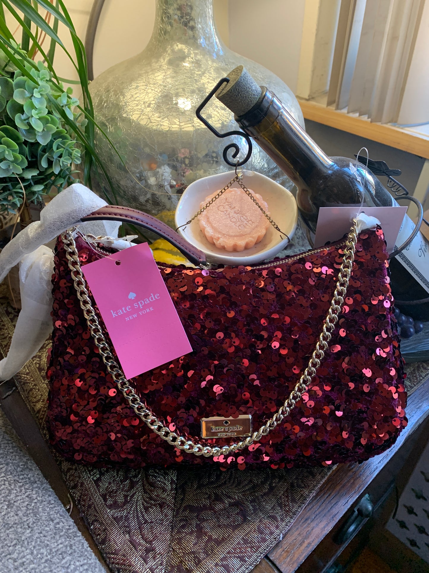 Authentic KATE SPADE Sequins top zip Clutch/shoulder/Crossbody Ruby Luxury