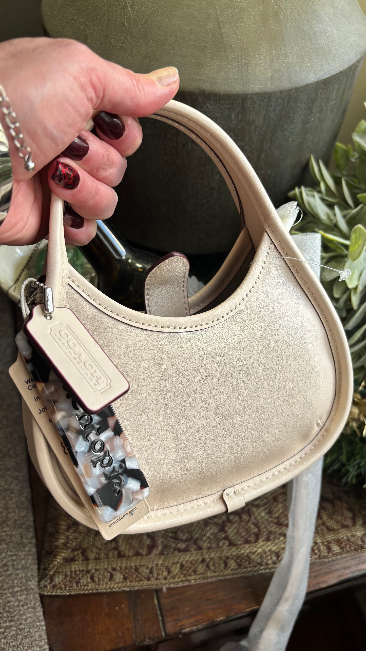 Authentic COACHTOPIA Leather with caterpillar design magnetic closure satchel/Crossbody - Ruby Luxury